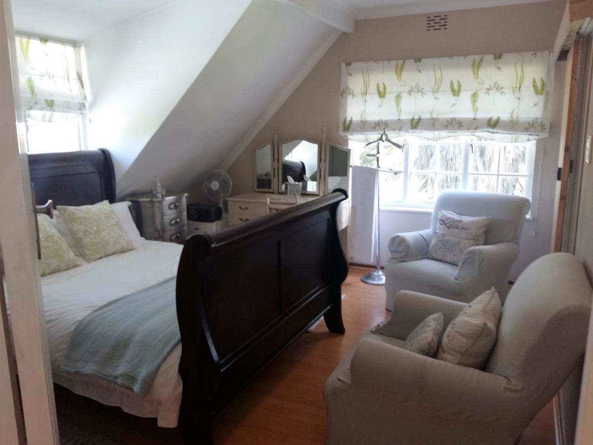 Almond Cottage Bed & Breakfast Somerset West Ngoại thất bức ảnh