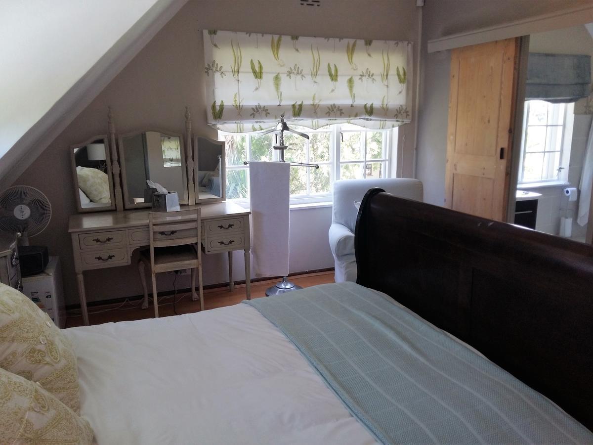 Almond Cottage Bed & Breakfast Somerset West Ngoại thất bức ảnh