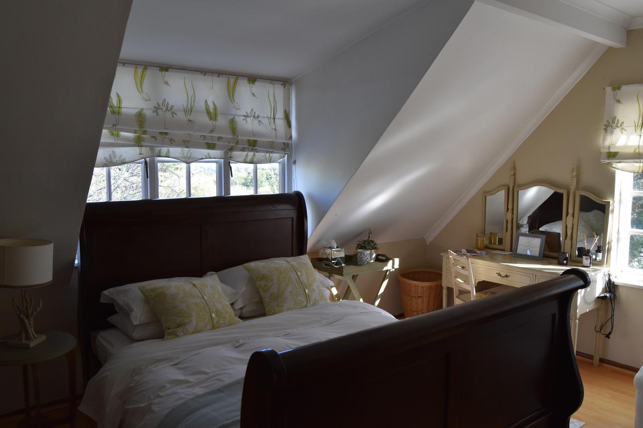 Almond Cottage Bed & Breakfast Somerset West Ngoại thất bức ảnh