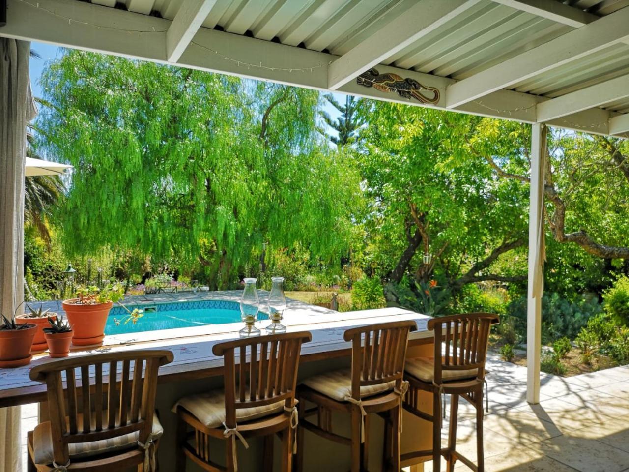 Almond Cottage Bed & Breakfast Somerset West Ngoại thất bức ảnh