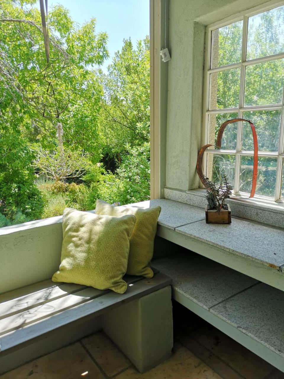 Almond Cottage Bed & Breakfast Somerset West Ngoại thất bức ảnh