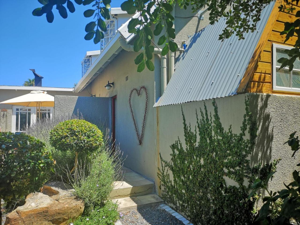 Almond Cottage Bed & Breakfast Somerset West Ngoại thất bức ảnh